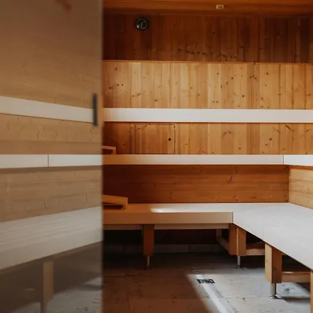 Ikuna Naturresort 假日公园 Natternbach